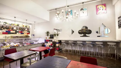 Il Dek Italian Bistrot in プラト