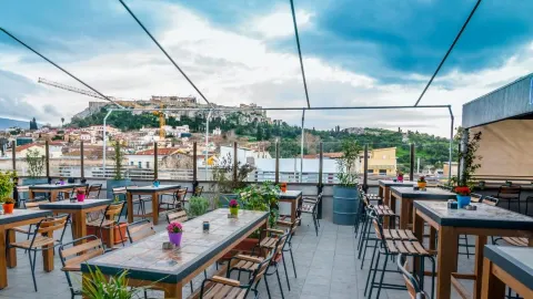 Couleur Locale in Athens