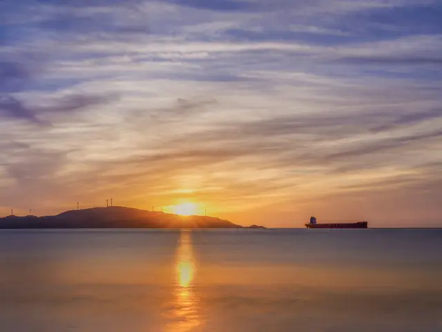 Sunrise Sightseeing in Xiangshan