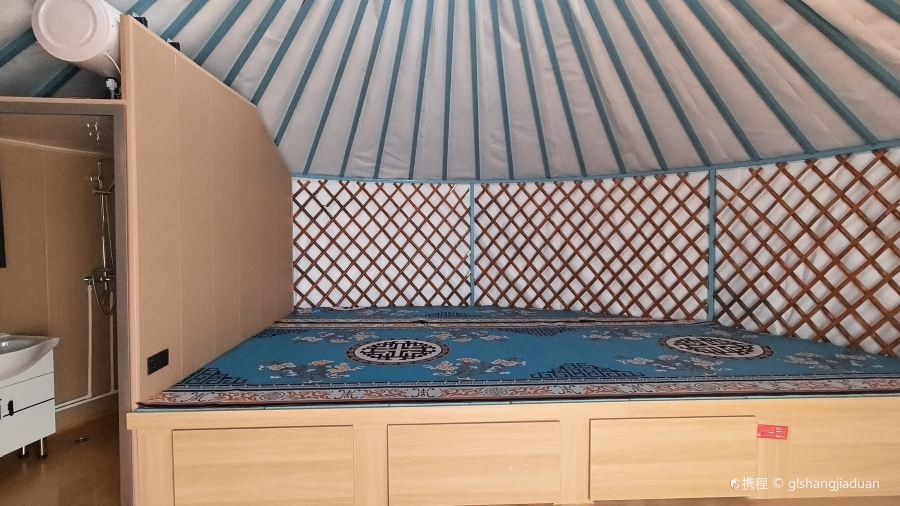 诈马宴草原宫廷民宿·乌兰哈火山群诈马宴