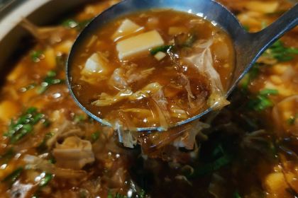 头上红煨盐鸡乡村食府