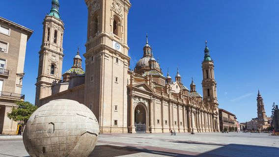 Plaza of Our Lady of the Pillar