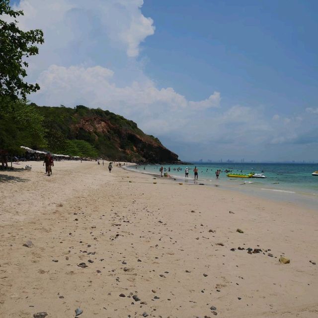 หาดนวล เกาะล้าน