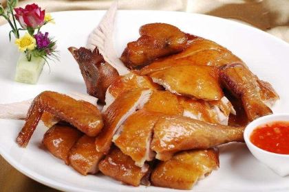 齿留香农庄·烧鸡·窑鸡·竹筒饭