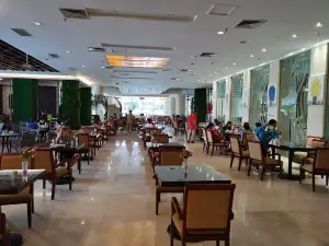 山泉湾温泉酒店·四季西餐厅·烤全羊·烧烤宵夜