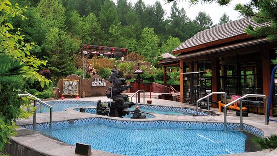 Dandong Tianmu Junlan Hot Spring