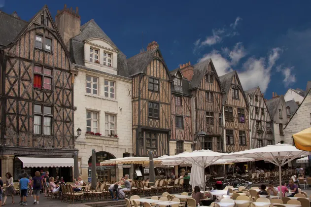Hotels in Orleans With Gyms