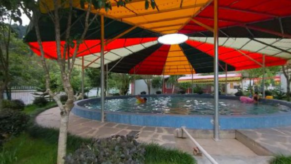 Hedong Hotspring Resort