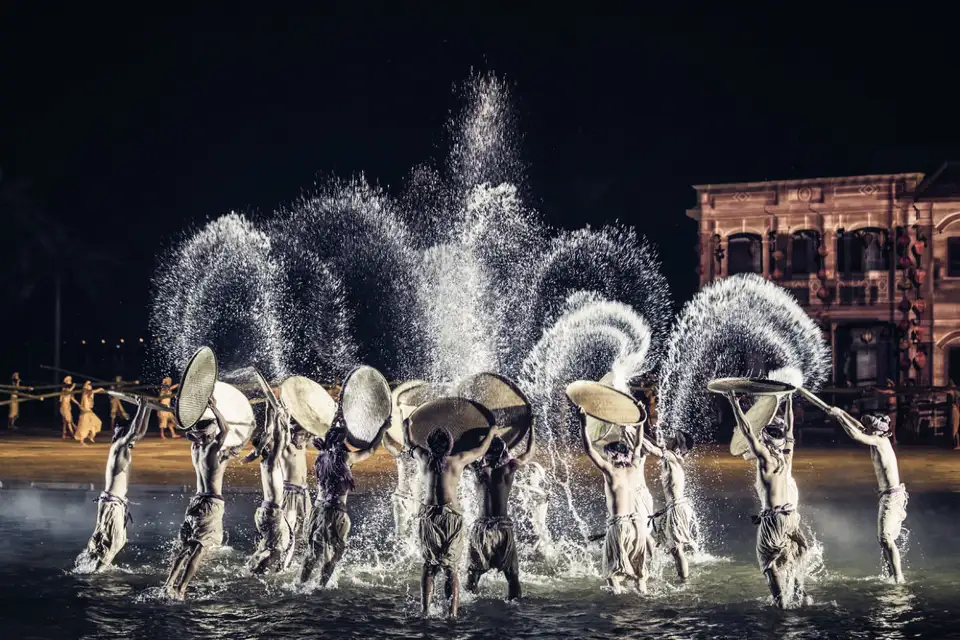 2_Hoi An Memories Show