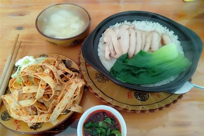 罗平砂锅饭