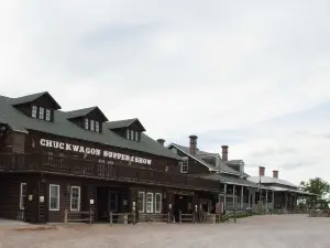 Fort Hays Chuckwagon Supper & Show