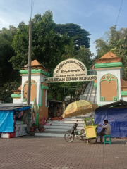 Pasujudan Sunan Bonang, Makam Putri Champa