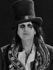 Alice Cooper<Too Close For Comfort>Tour