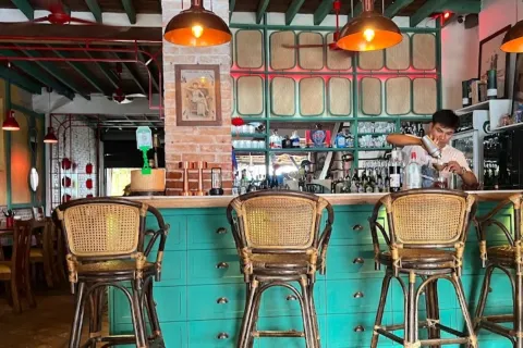 Tangor Restaurant Bar & Lounge