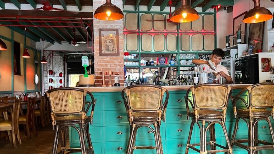 Tangor Restaurant Bar & Lounge