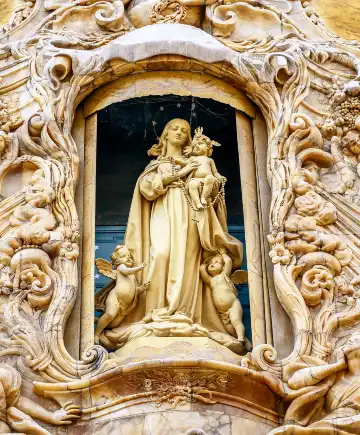 鄰近國家瓷器博物館的酒店