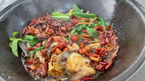 仙湖生态石锅鱼(分店) in 勐臘