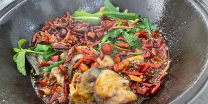 仙湖生態石鍋魚餐廳