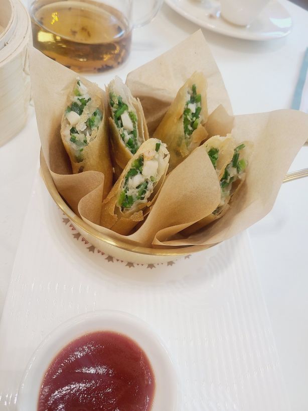 带子鲜虾韭菜春卷