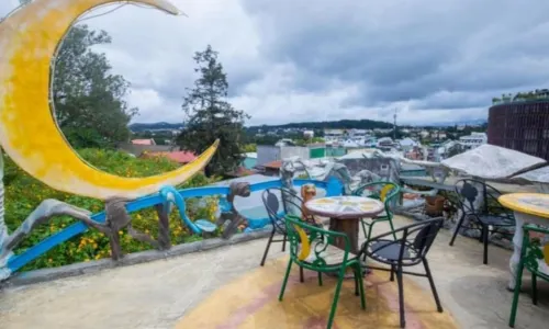 Maze Bar