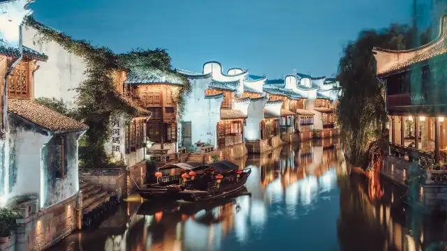 Hotels near Yuehe Historic District