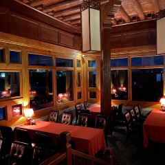 拉萨松赞林卡酒店·餐厅 User Photo