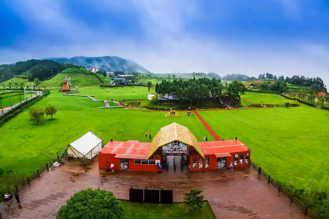 Hotels near Sunshine Lawn Ranch