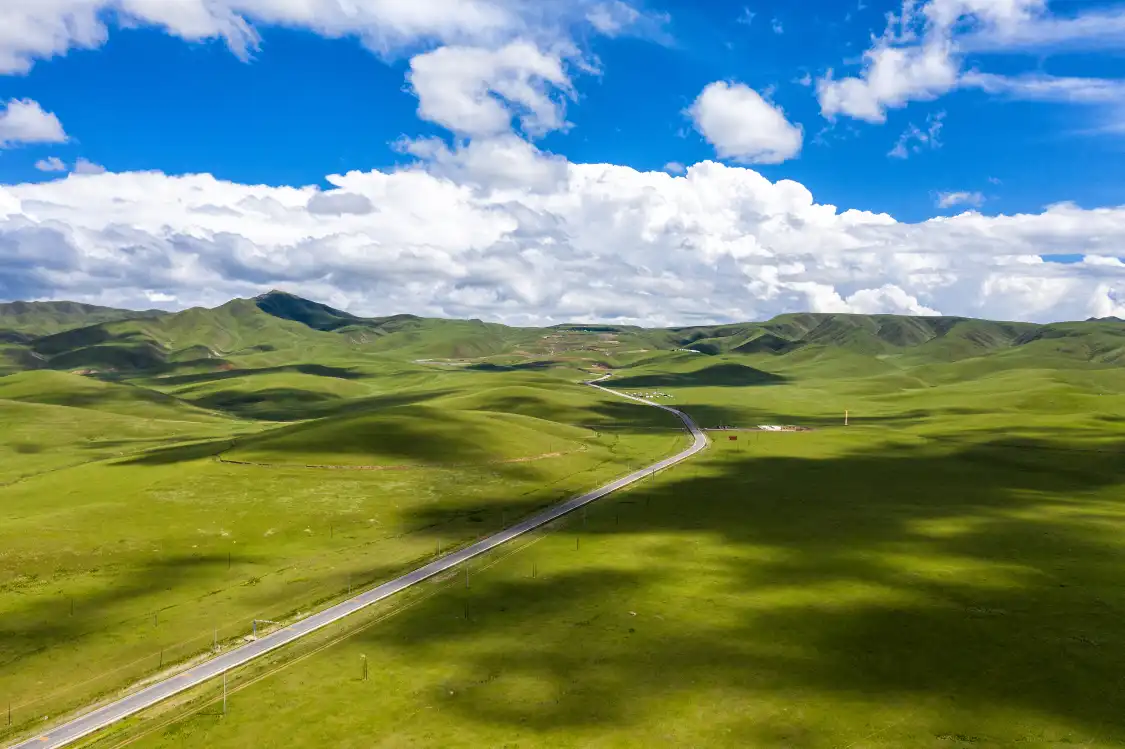Hotels near Maqu Grassland