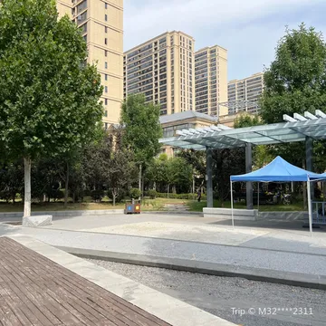 Anping Road High-Speed Rail Park Tour