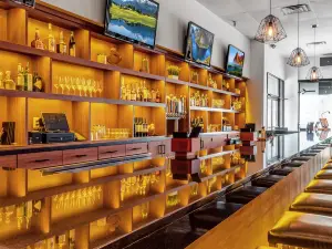 Yolo Restaurant & Lounge