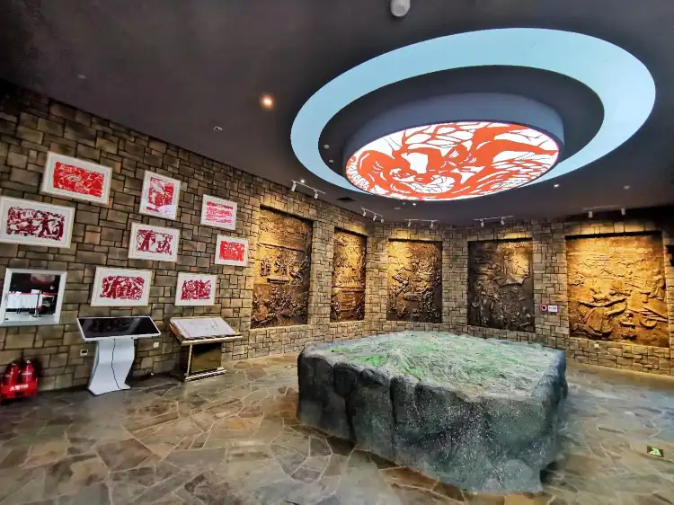 Hotels near Tonghua Zhangbai Shan Minsu Museum