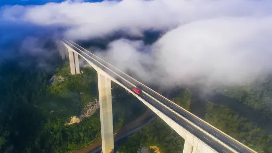 Hezhang Grand Bridge