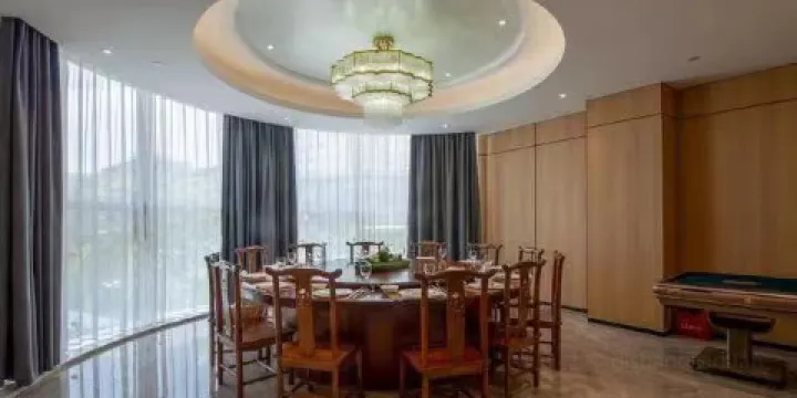 文旅凱都酒店（凱裏市中心大十字店）·美食坊