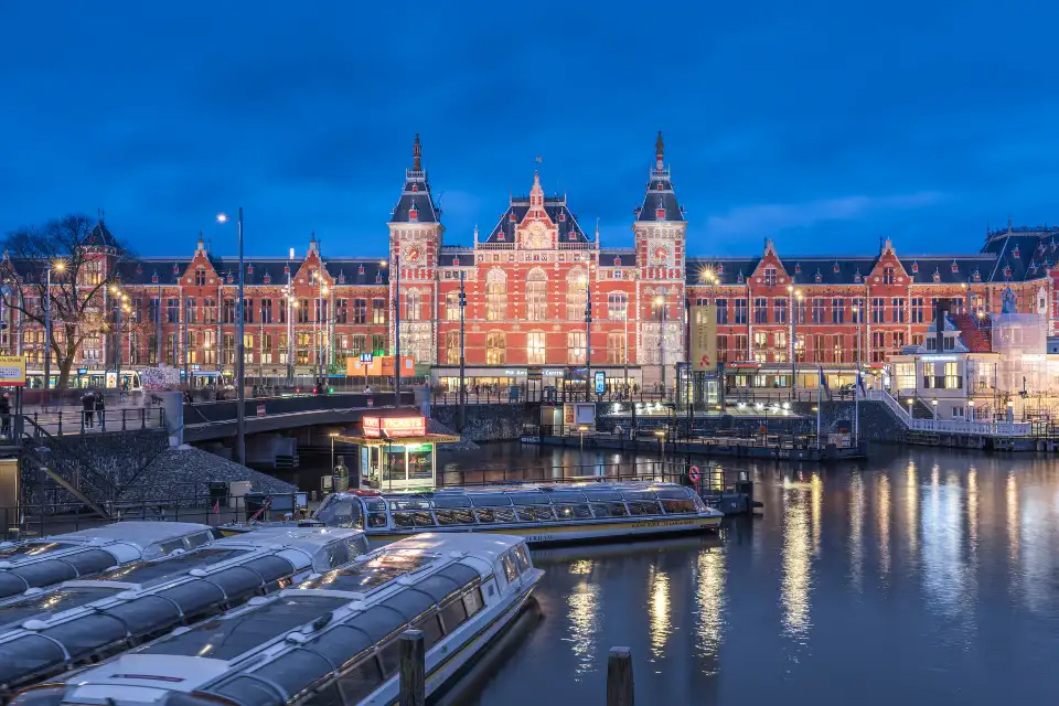 2_Amsterdam Canal Cruises