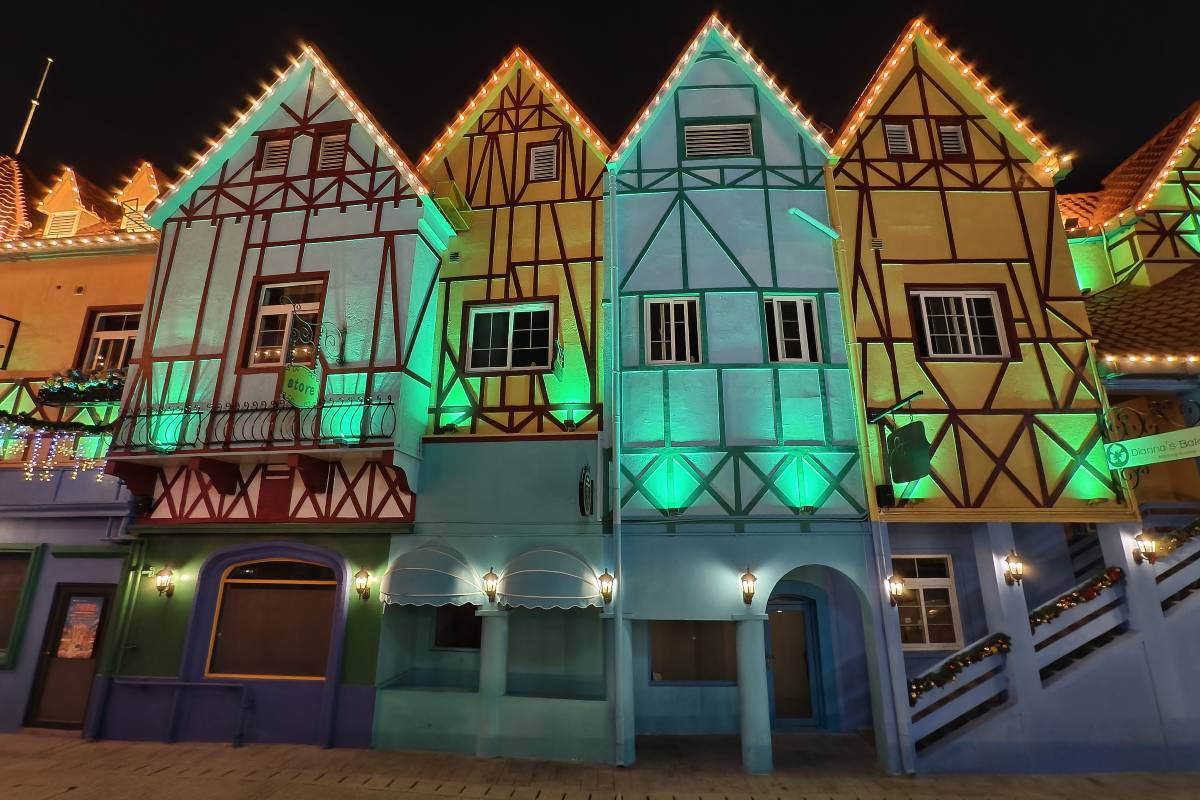 深圳聖誕, 梅拉尼亞小鎮