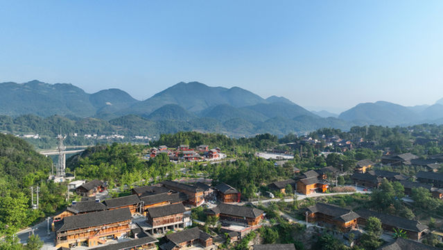 long tan gu zhai jing qu