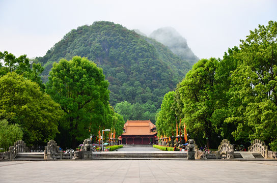 Shundiling (Tomb of the Ruler of Shun) Tourist Site
