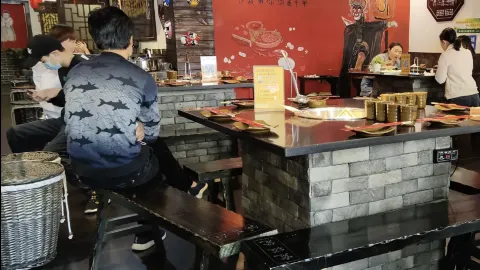 宽板凳老灶火锅(惠民店) in 빈저우