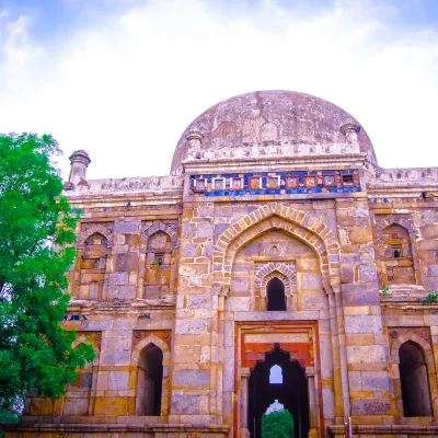 Отели рядом с достопримечательностью «Мейн Базар»