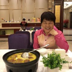 崇宁堡温泉酒店自助午餐 User Photo
