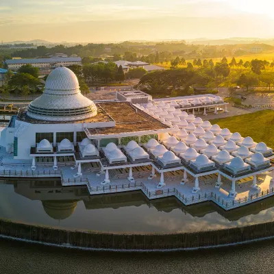 Qing Xin Ling Leisure and Cultural Village周辺のホテル