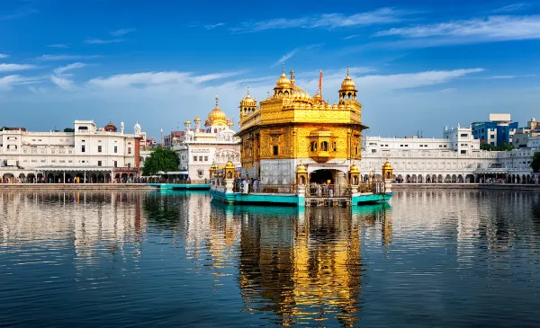 Vuelos Amritsar Evenes