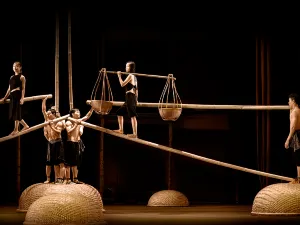 A O Show - Lune Production (Saigon Opera House)