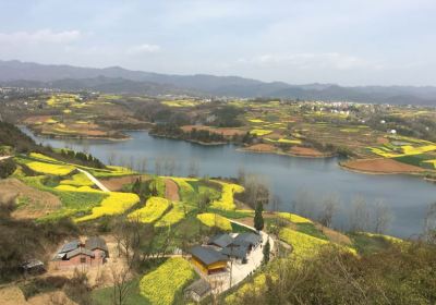 Jinsha Lake, Yang County