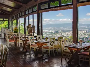 Portal del Angel - Carretera a El Salvador