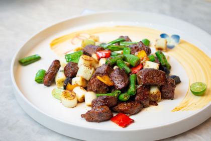 宜兴西岸凰川酒店·水华朱中餐厅