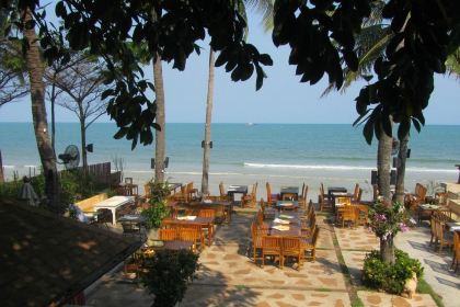 Coco51 Restaurant & Bar