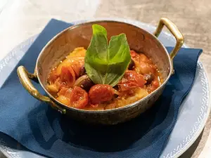 Top 10 Local Restaurants in Naples