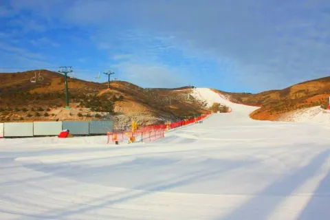 Hohhot Daqingshan Taiwei Ski Resort