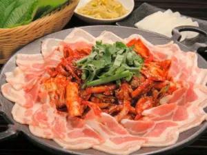 KollaBo Futako-Tamagawa Dogwood Plaza